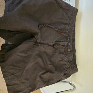 Eddie Bauer NWT size large Mens shorts A1